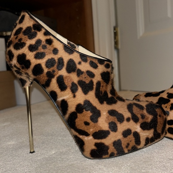Pony hair Brian Atwood ankle bootie - Picture 7 of 8
